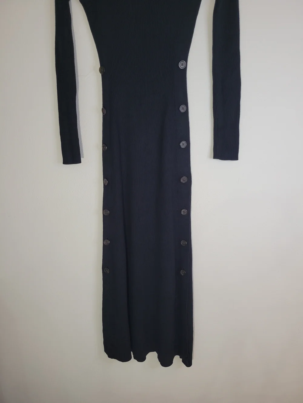 Abercrombie & Fitch Black Women Long-Sleeve Button-Accent Maxi Dress